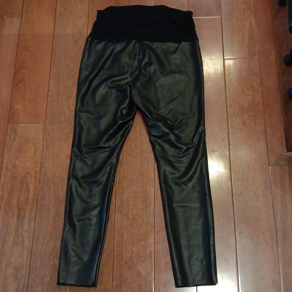 Vegan Leather Maternity Leggings - Picture 5 of 7